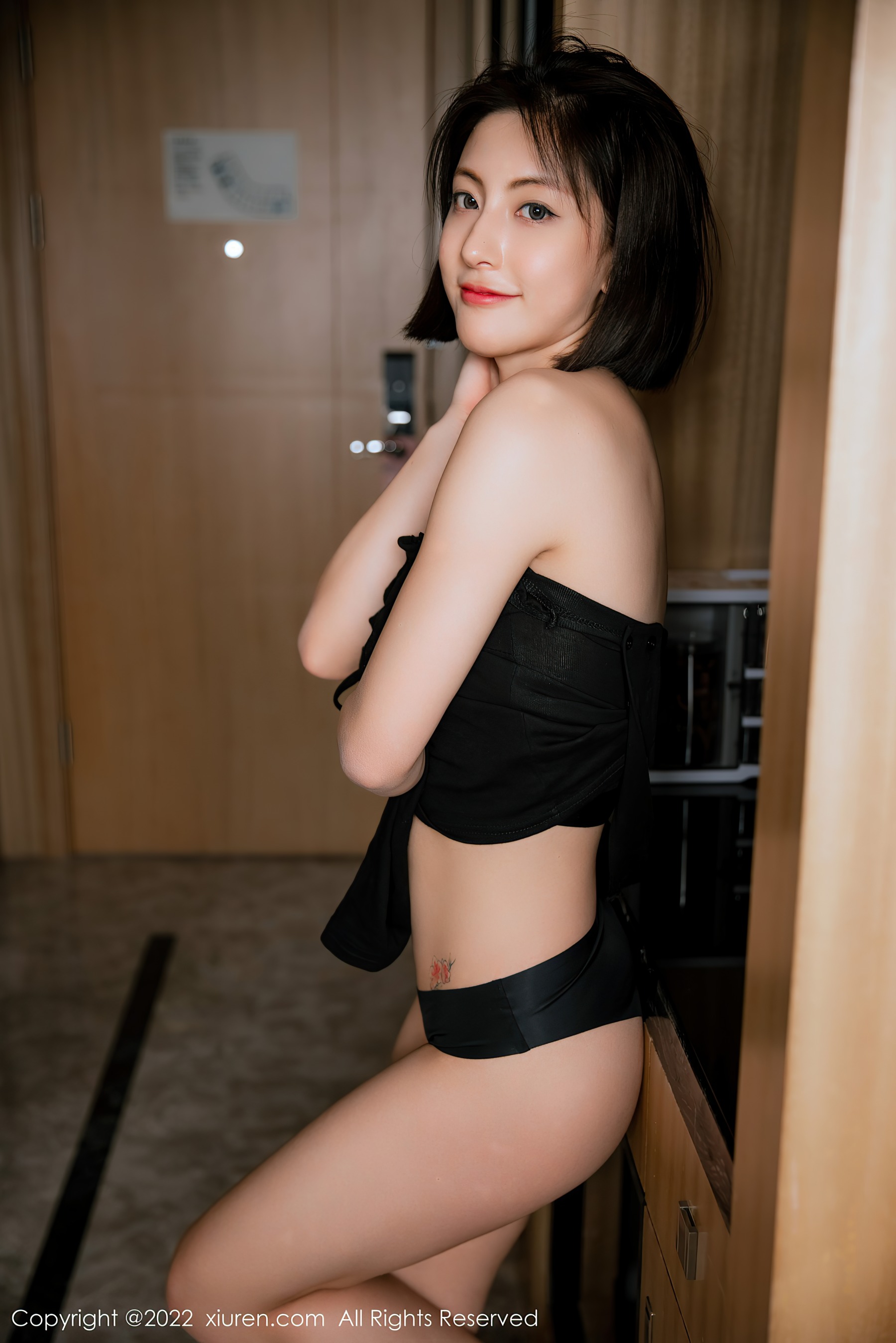 [XiuRen秀人网] No.4603 林文文yooki 淑女美腿内衣诱惑