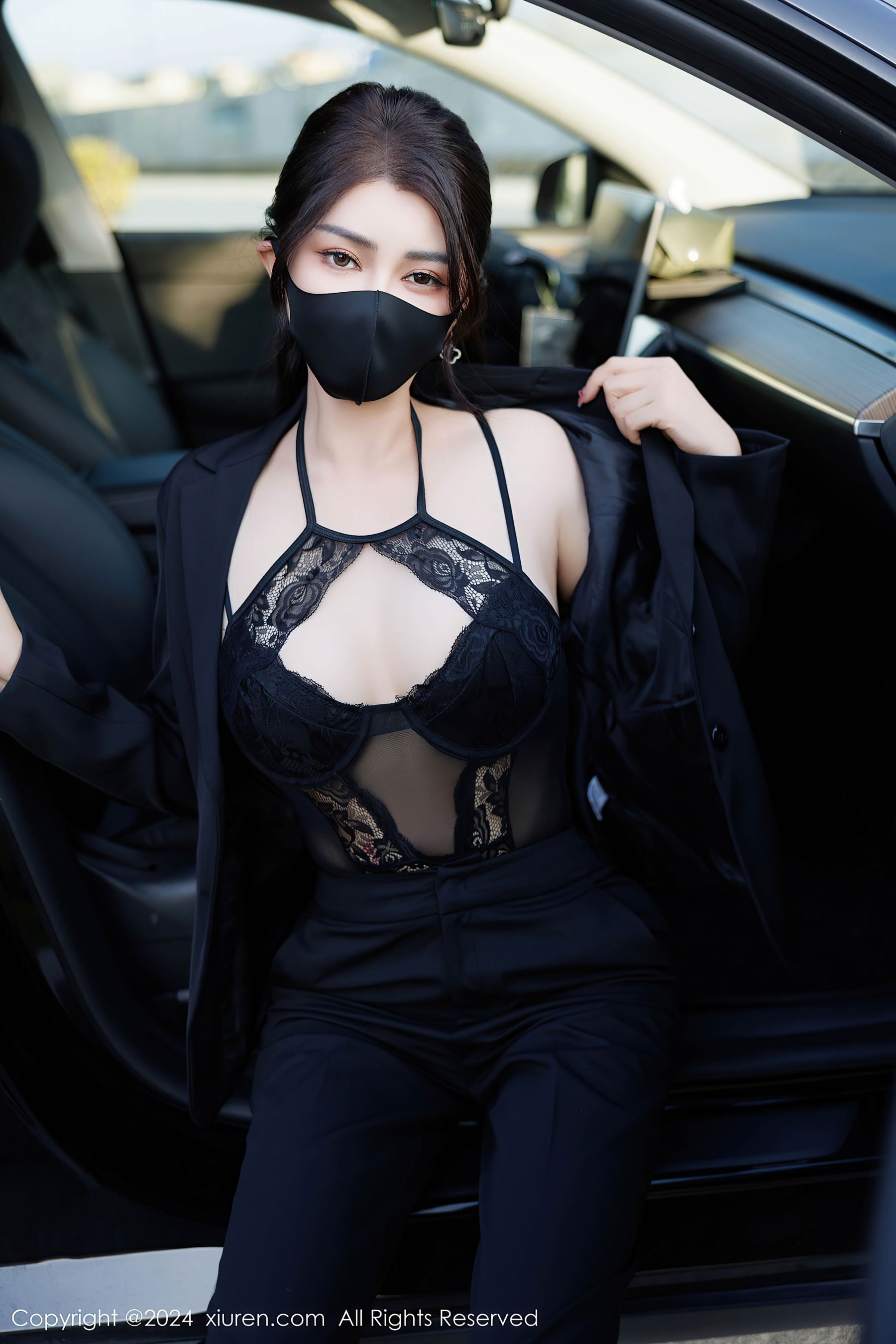 [XiuRen秀人网] No.9405 凯竹Quinn 黑丝美腿