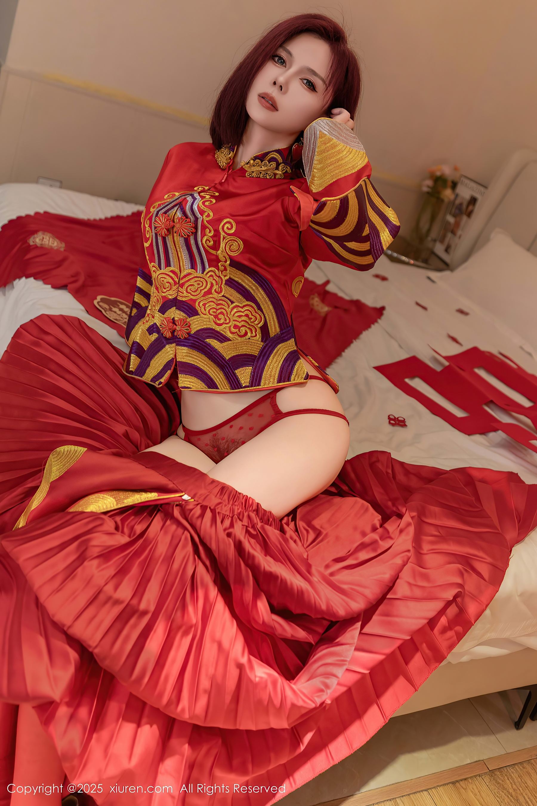 [XiuRen秀人网] No.9995 白芷yy 丝袜美腿