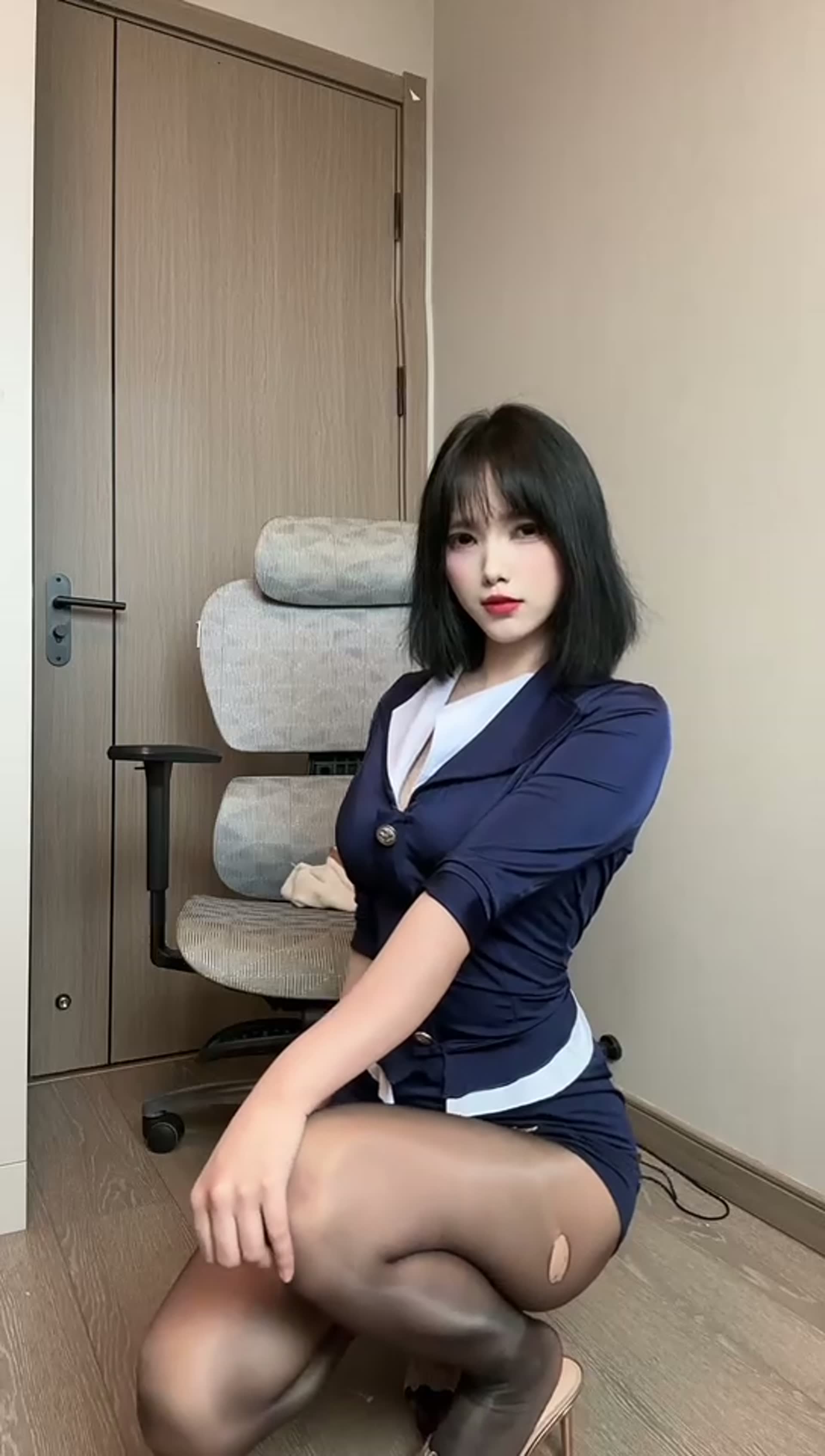 在线观看[小姐姐]抖音主播琳铛付费定制情趣38分17