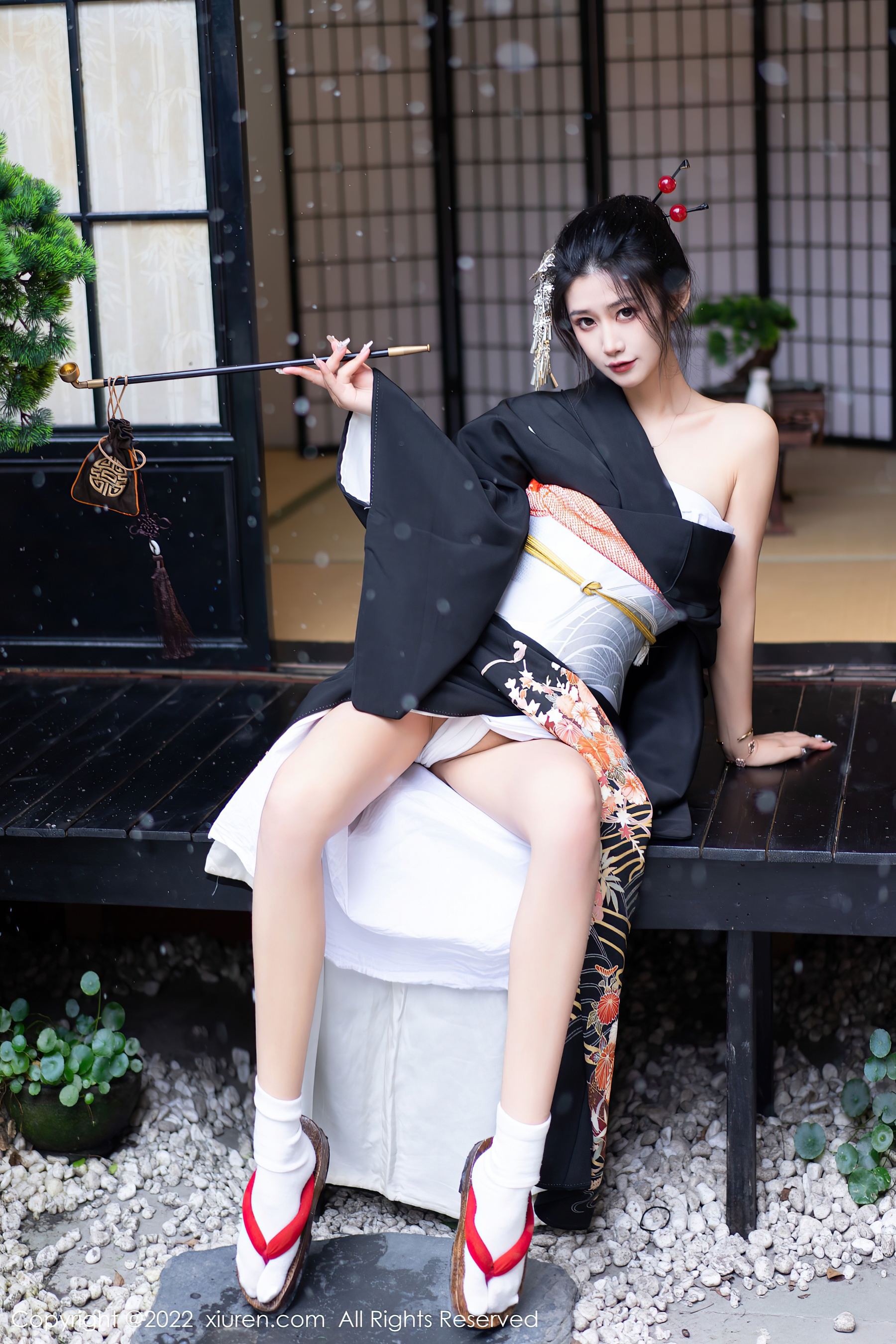 [XiuRen秀人网] No.5932 laura阿姣 和服美腿
