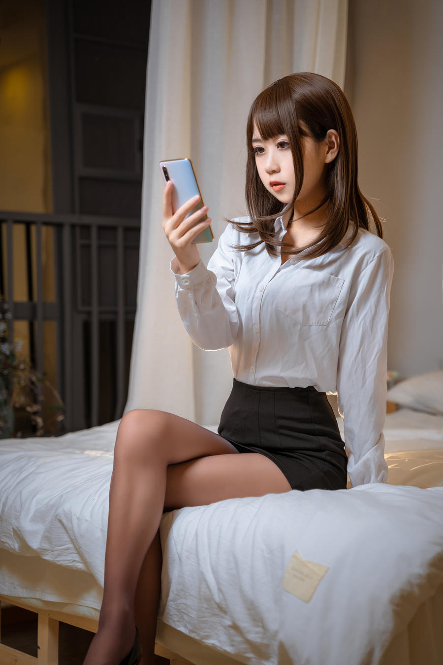 萌芽儿o0-No.058 – 开裆丝袜OL [26P]