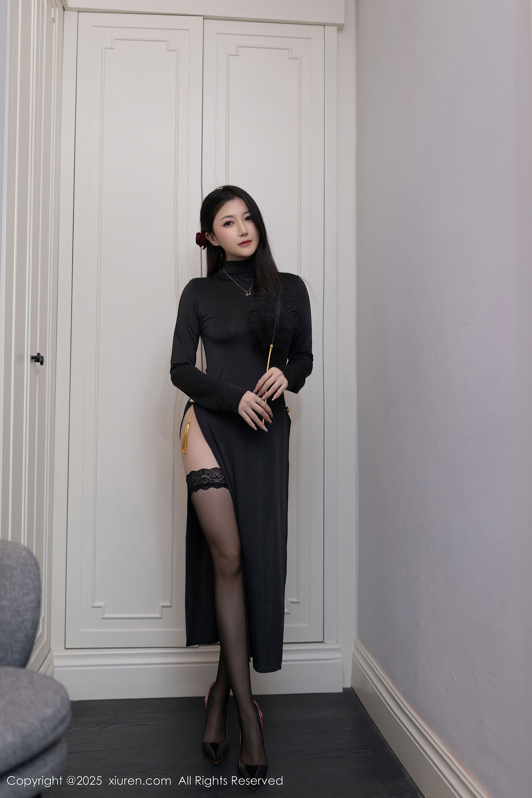 [XiuRen秀人网] No.10023 鱼子酱Fish 黑丝美腿