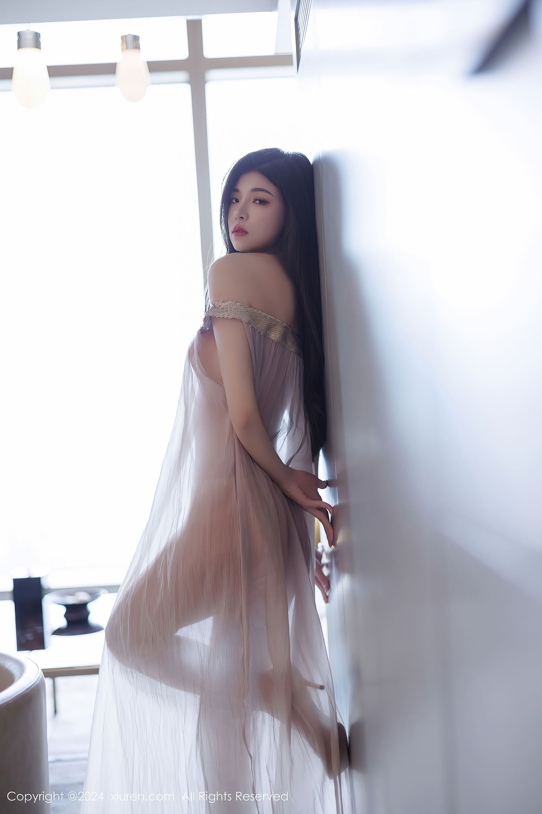 [XiuRen秀人网] No.9426 初梦瑶 美腿性感