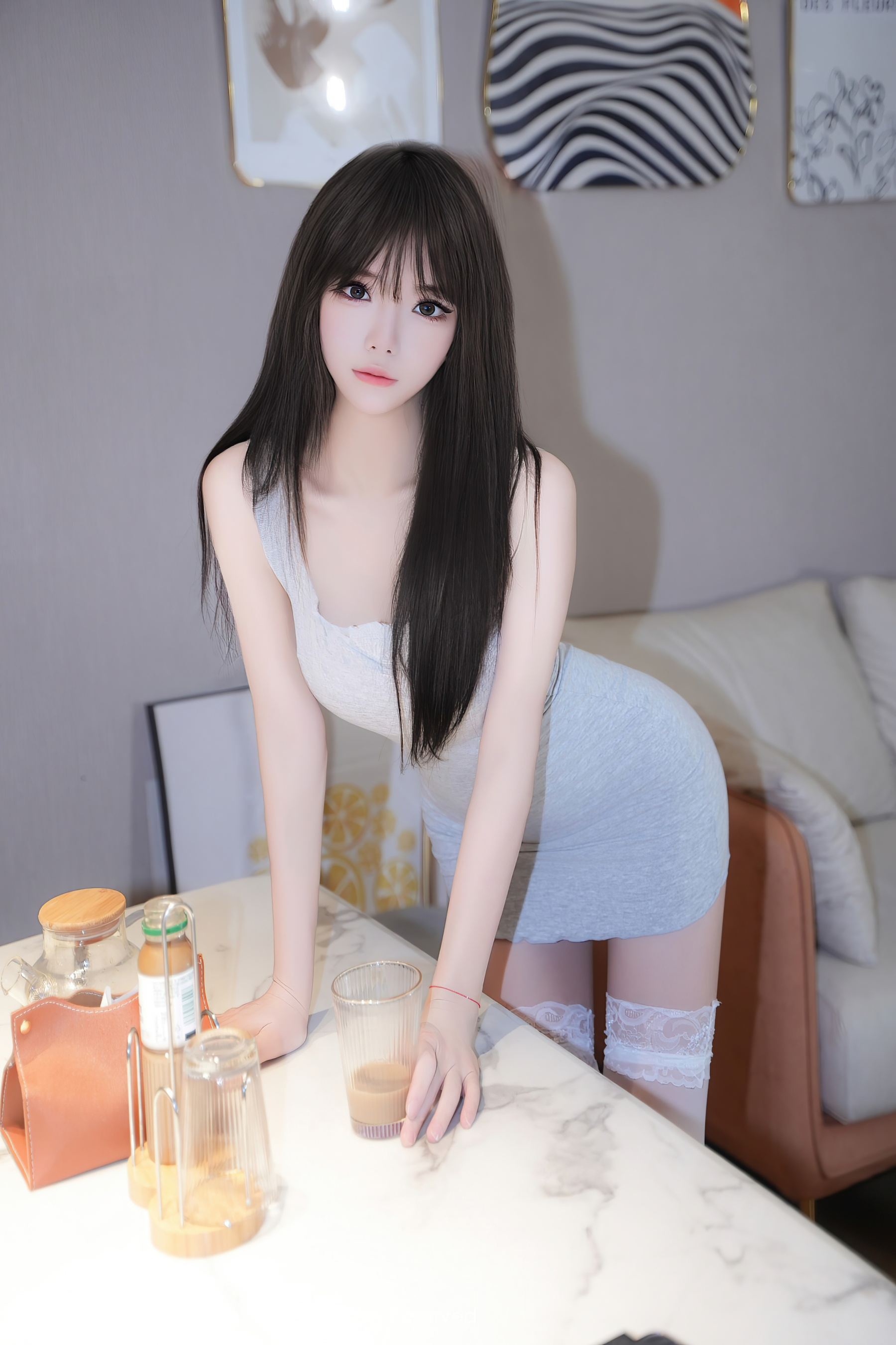 [XiuRen秀人网] No.9501 沐言yanyan 丝袜美腿