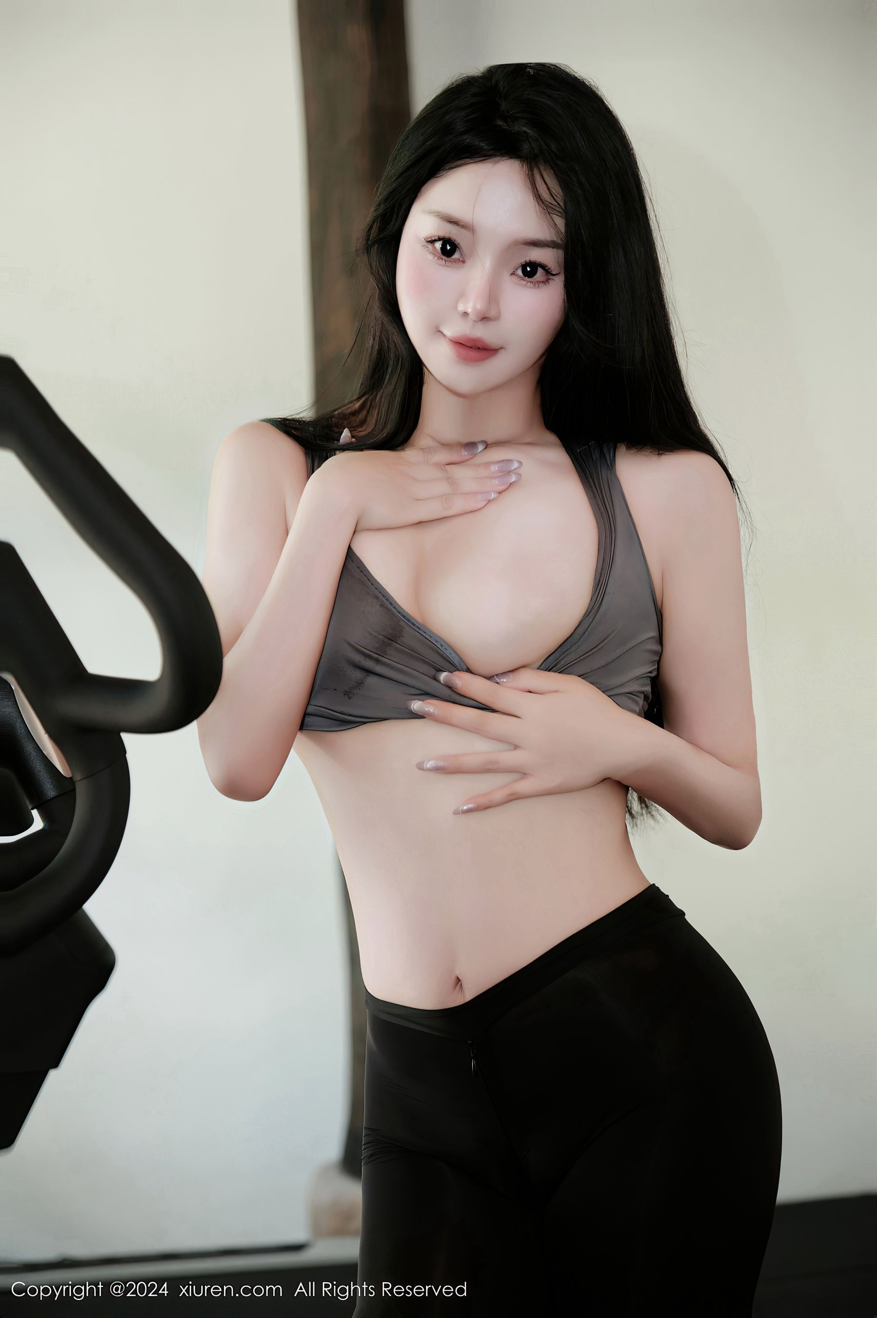 [XiuRen秀人网] No.9540 麦田 性感美臀