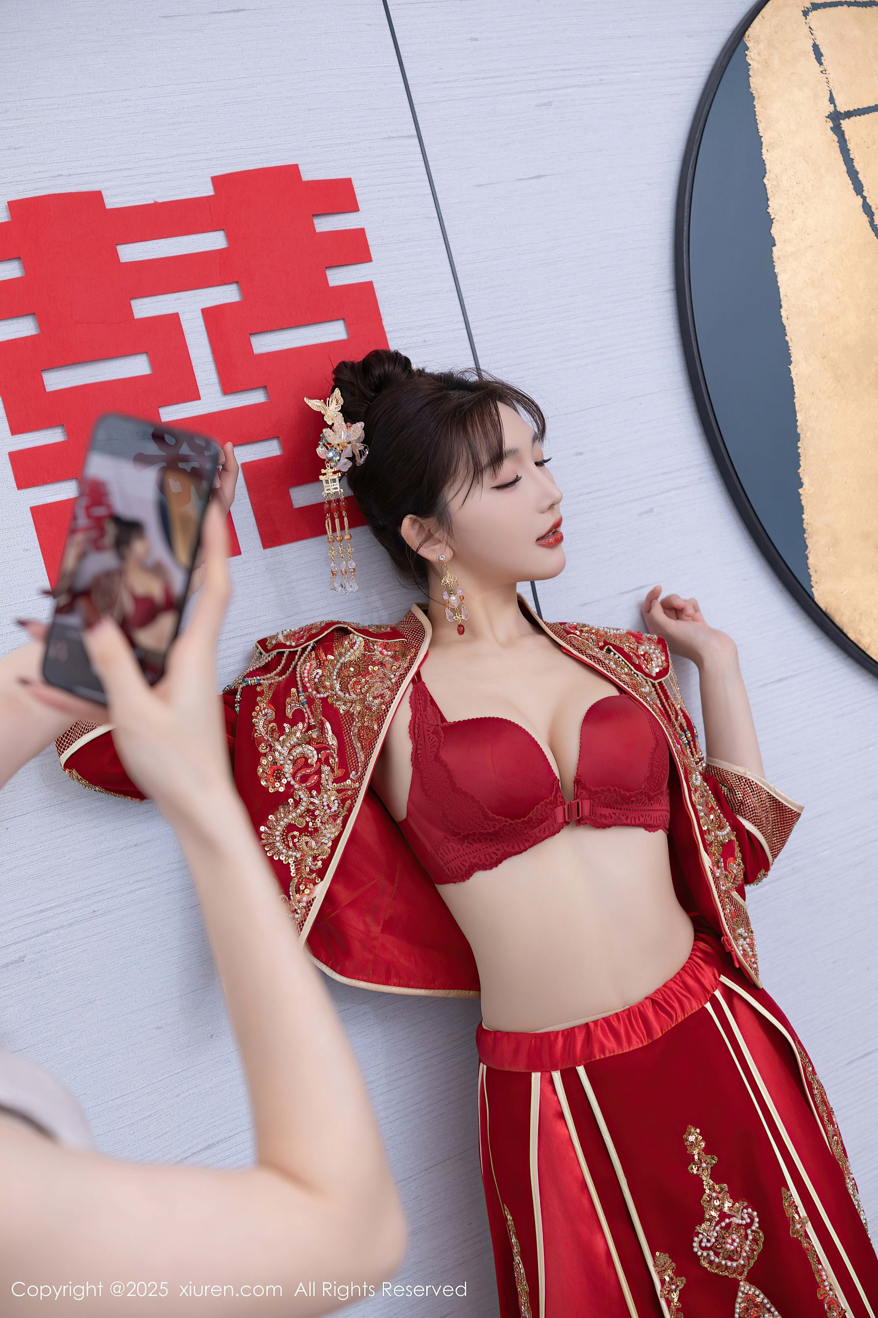 [XiuRen秀人网] No.9770 陆萱萱 丝袜美腿