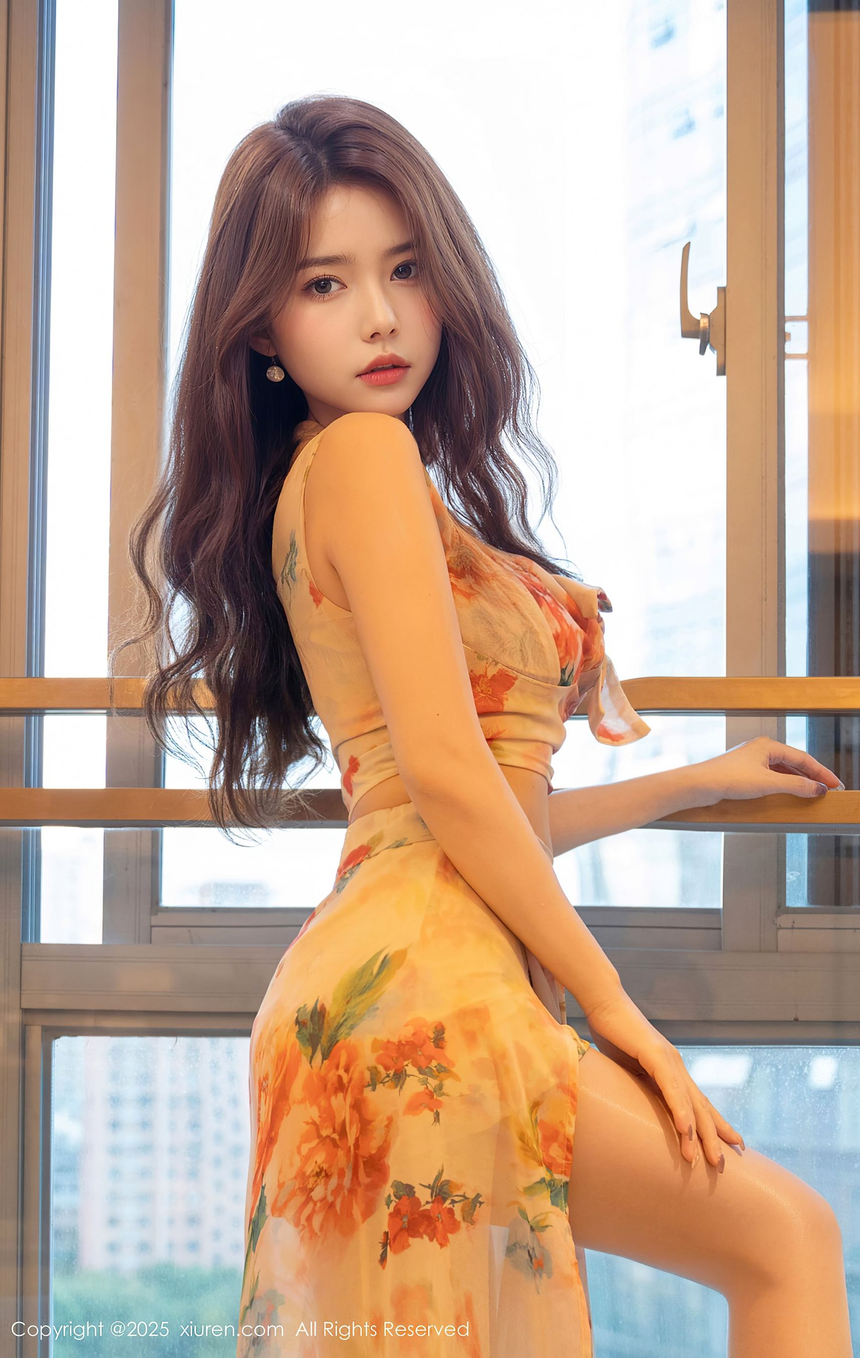 [XiuRen秀人网] No.9792 拍黄瓜girl 丝袜美腿