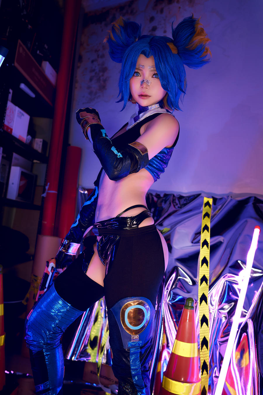 ZinieQ-No.069 – Neon [30P]