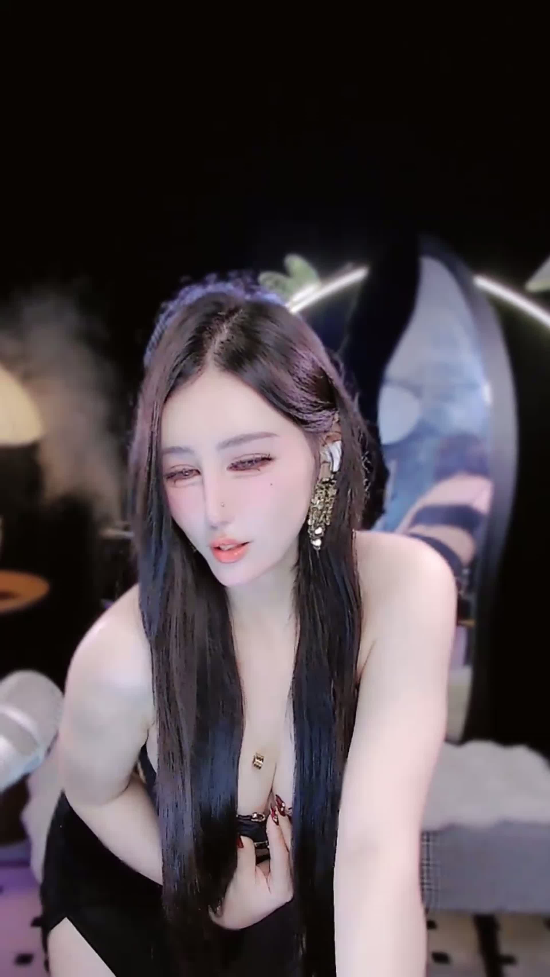 【在线观看】[主播]漂漂直播丝丝超甜精选舞蹈合集[20V/1.63G]