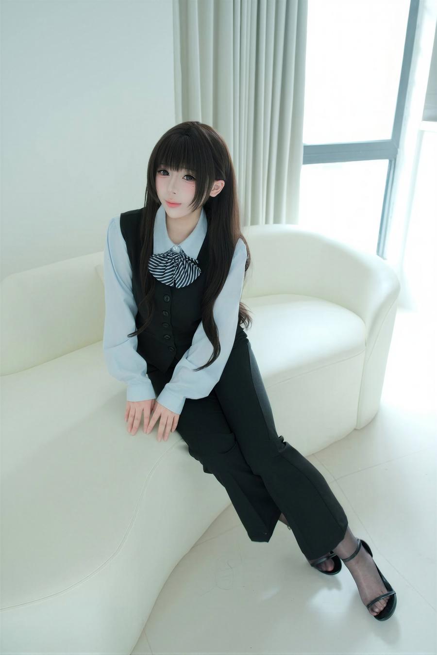 胡桃的朋友圈(胡桃喵)-No.049 – 裤里丝的秘密 [90P 1V]